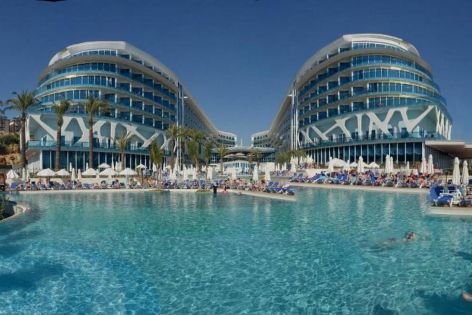 Vikingen Infinity Resort & Spa